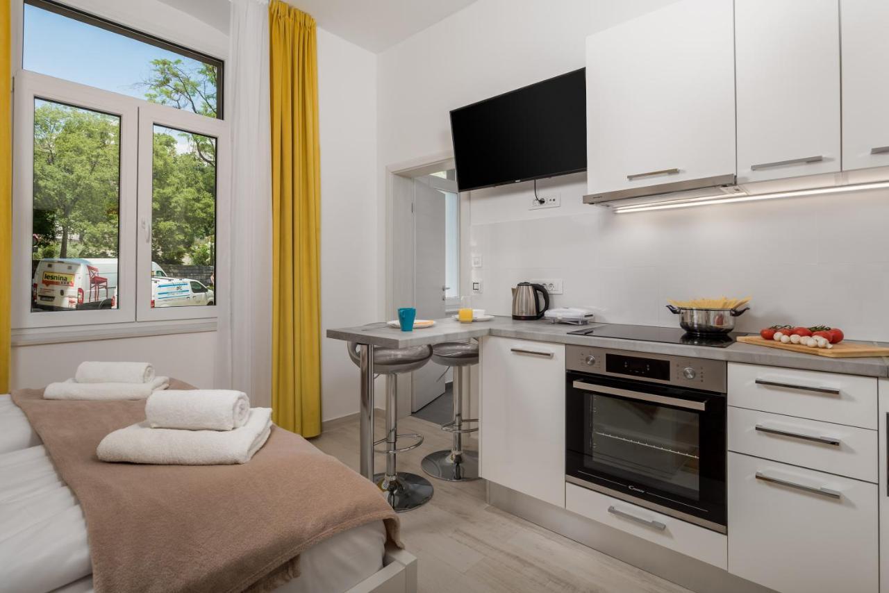 Lux Apartments Rijeka Exterior photo